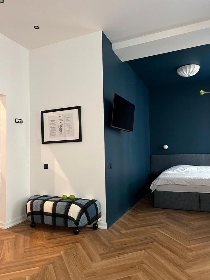 ריגה Miro Rooms Skolas - Quiet Chic, Free Parking, Self Check-In מראה חיצוני תמונה